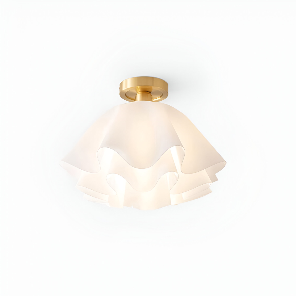Blomsterformet loftlampe i hvid akryl og messing