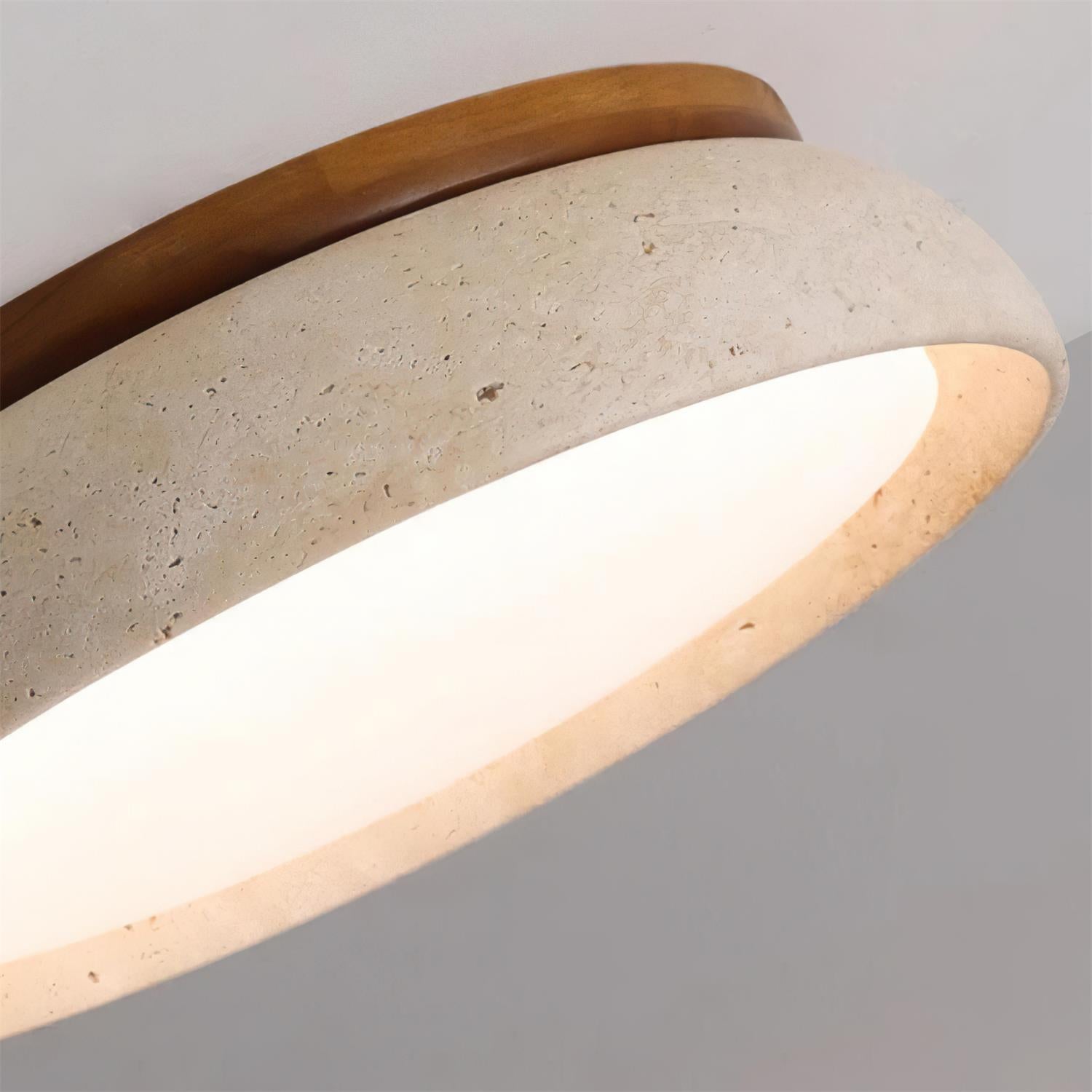 Depiara – Naturlig Loftlampe i Travertin med Blød LED-belysning