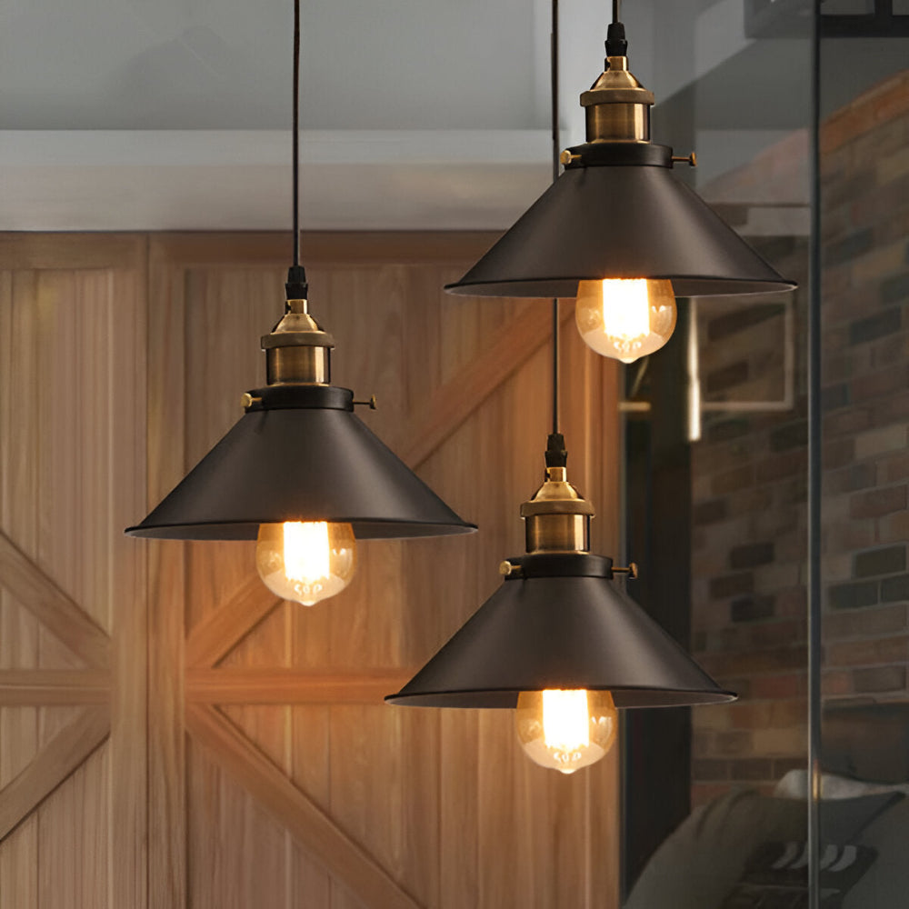 IronLume Pendel – Retro Industriel Loftlampe i Jern med LED-kompatibilitet