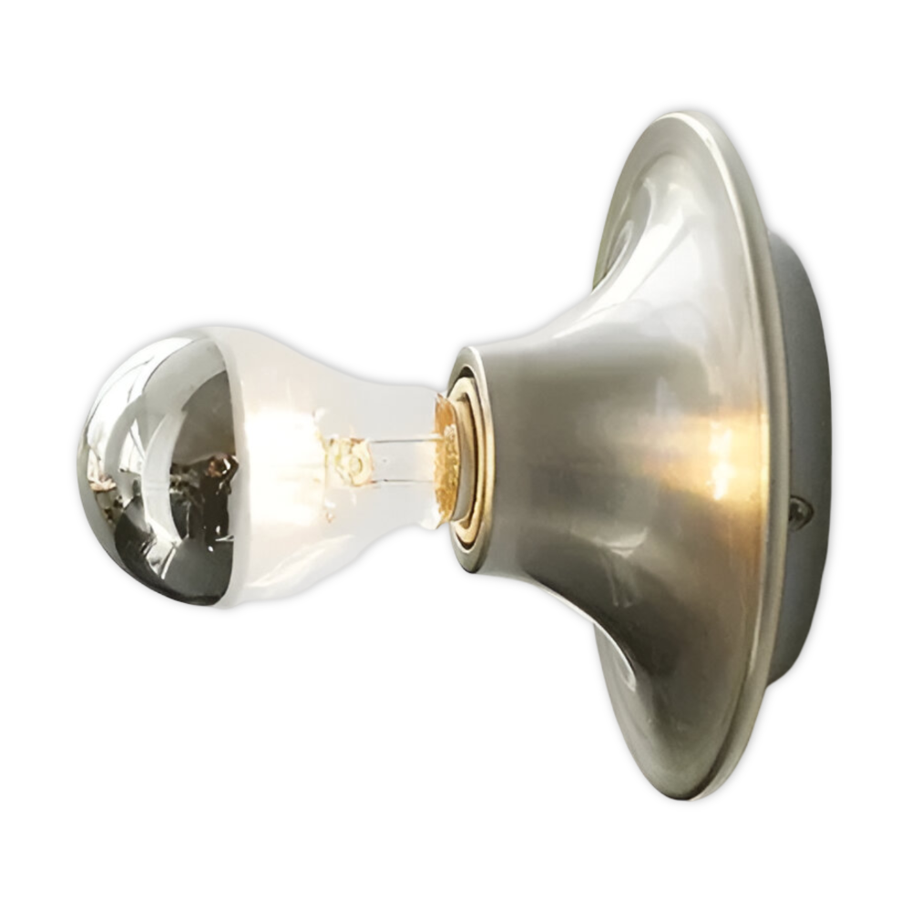 Retro væglampe i metal – klassisk LED lampe til indendørs