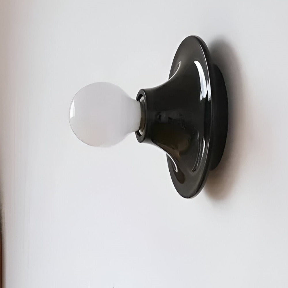 Retro væglampe i metal – klassisk LED lampe til indendørs