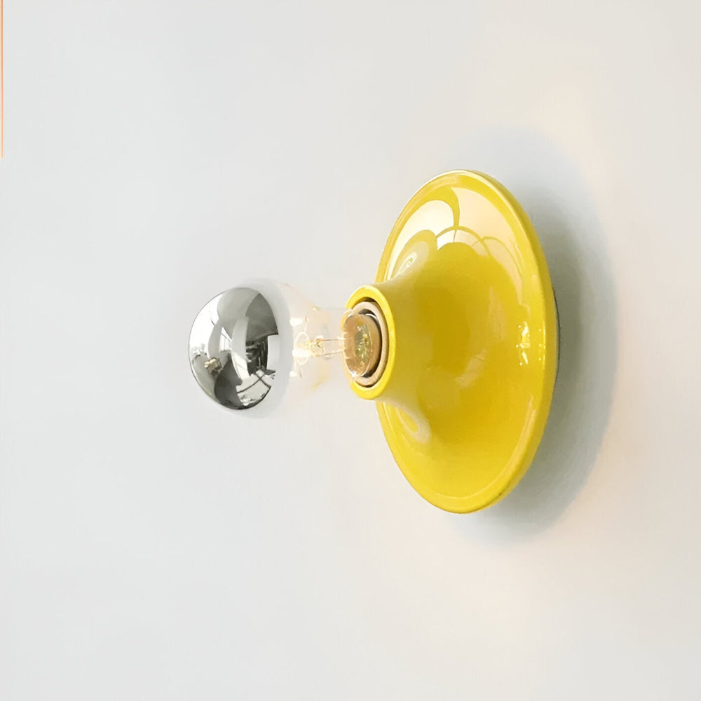 Retro væglampe i metal – klassisk LED lampe til indendørs