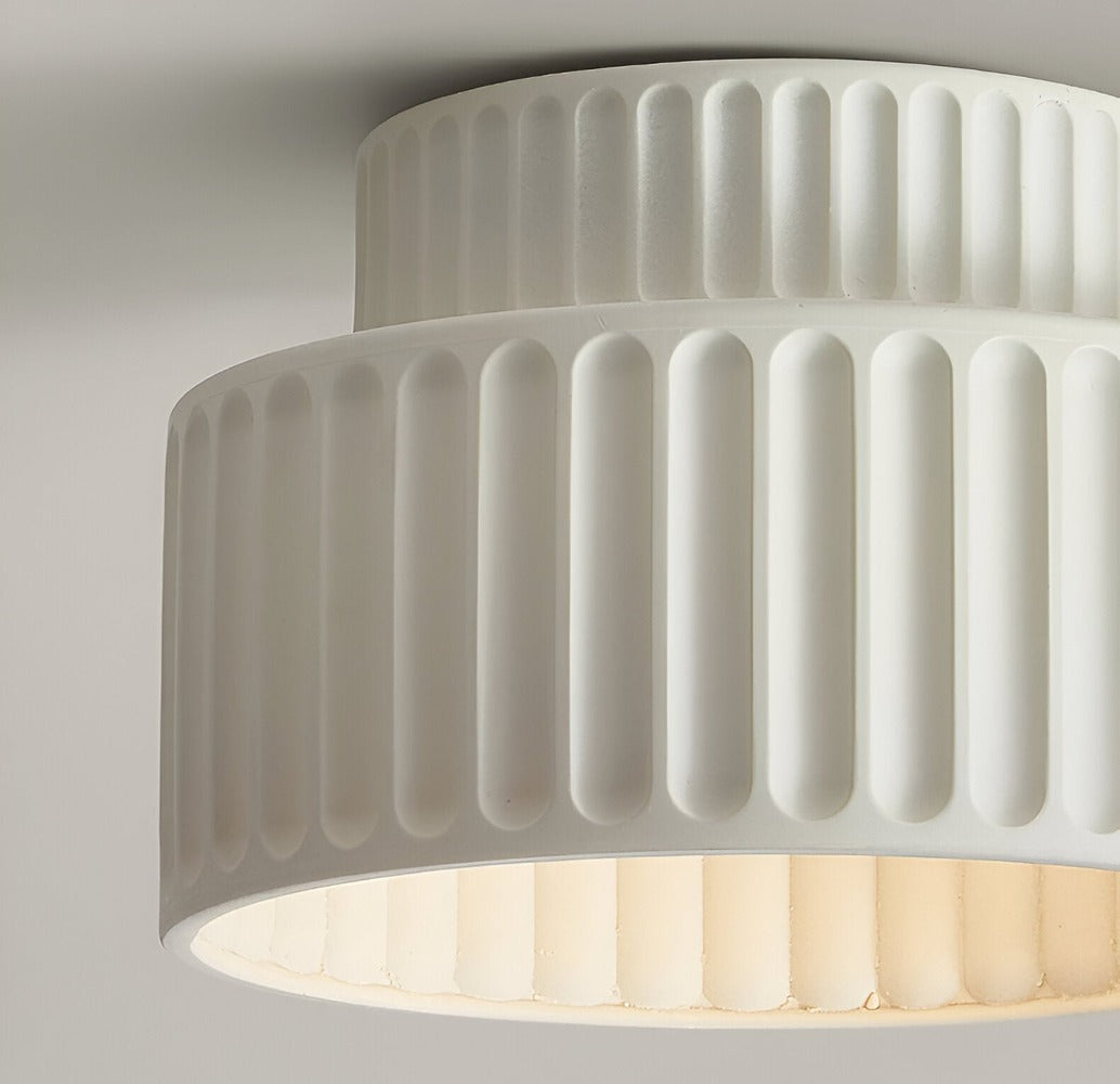 Ribello – Hvid Loftlampe i Resin med Riflet Design