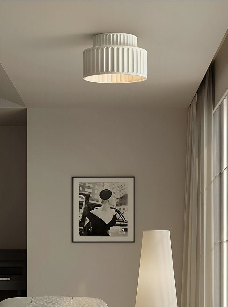 Ribello – Hvid Loftlampe i Resin med Riflet Design