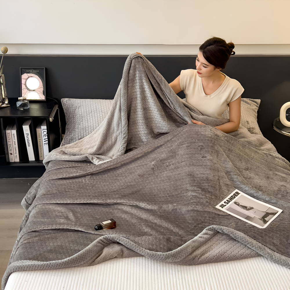 VelouraPatch – Lyxig Plyschfilt i Patchworkdesign för Helårsbruk