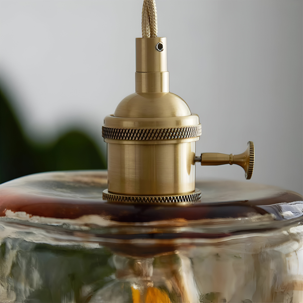 Vintage glaspendel lampe i antik messing til spisebord