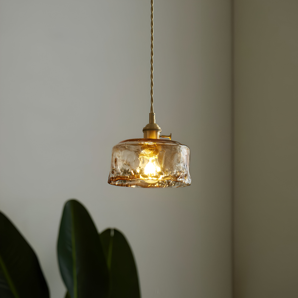 Vintage glaspendel lampe i antik messing til spisebord