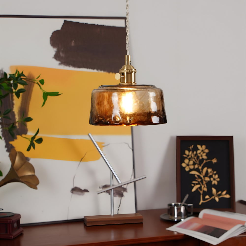 Vintage glaspendel lampe i antik messing til spisebord
