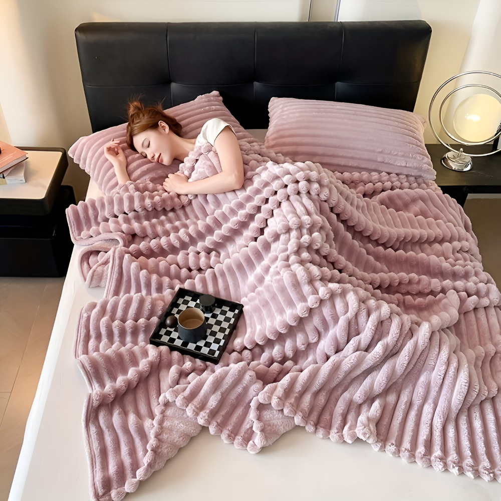 StripeEase Plaid – Ultra-blødt Fleecetæppe med Elastiske Striber