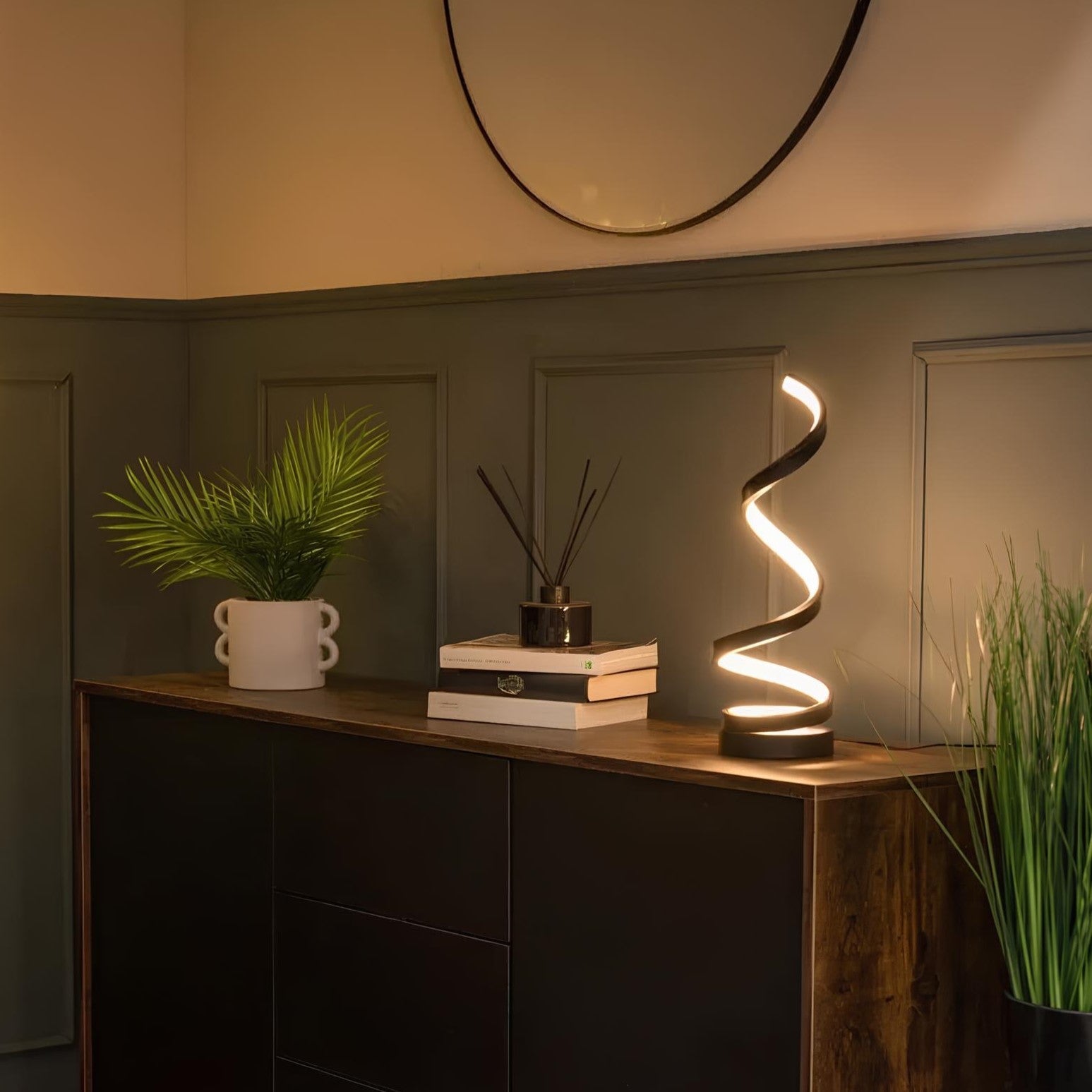 Spiral bordlampe med 3 lysindstillinger – trådløs og dæmpbar
